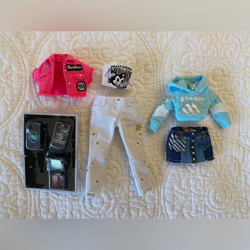 Rainbow High, Shadow High & Junior High Doll Clothes and Accessories Lot